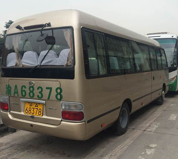 大巴车